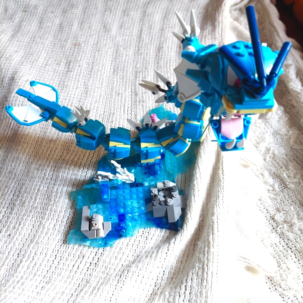 Mega Pokemon Gyarados Building Set
